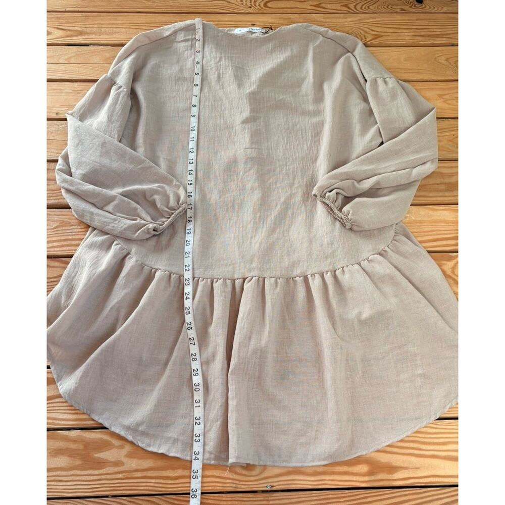 Touche NWT Women’s 1/2 Button peplum Top Size 36 Beige P9 - Picture 6 of 8